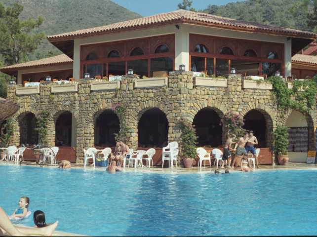 Pool Bar und Restaurant