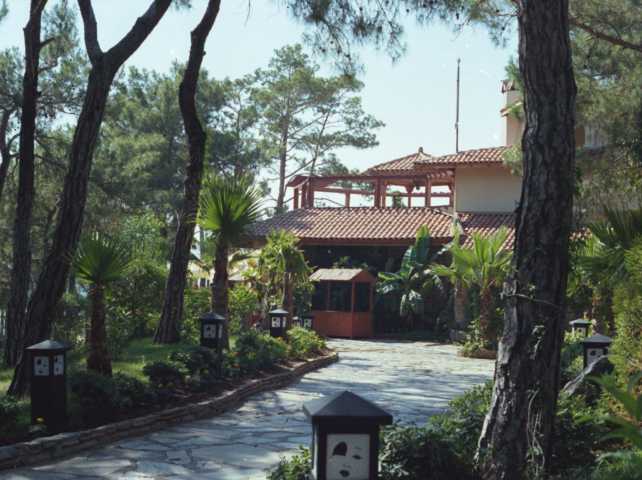 Weg zum Restaurant