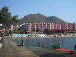 Hotelanlage vom Meer gesehen