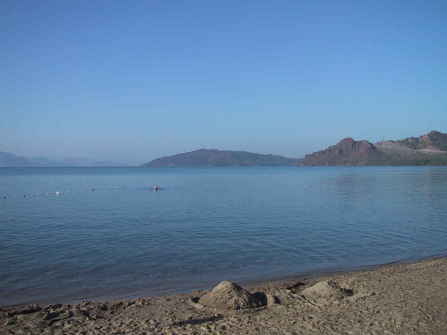 Ausblick vom Strand über das Meer