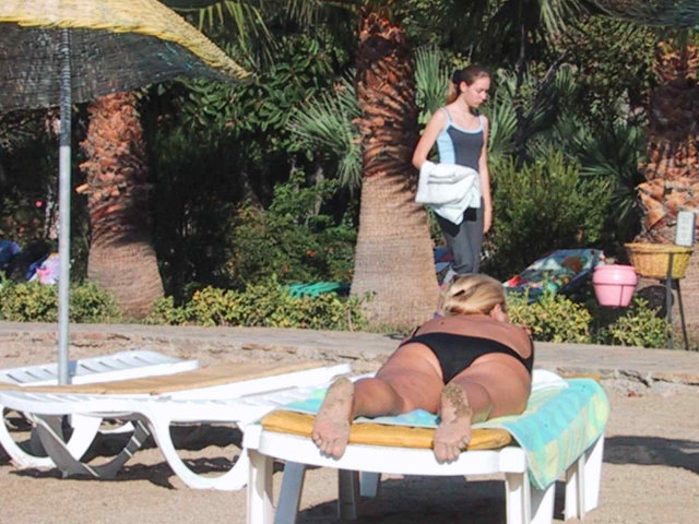feiner Sand und gleich daran die Promenade