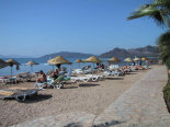 Strand mit Liegeplatz und Promenade